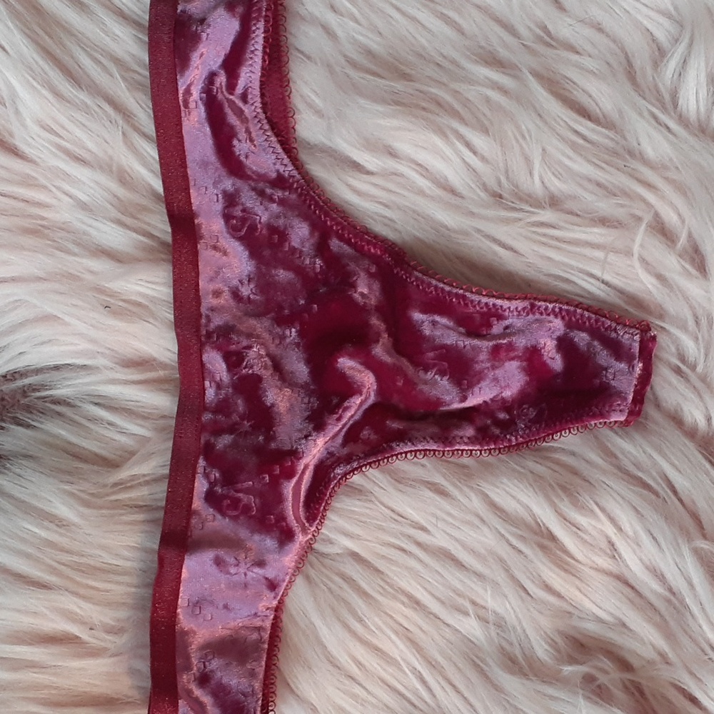 Brand New Victoria's Secret Thong-XS